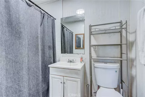 Bath - 485 E Randall, Rialto, CA 92376 photo 2 of 2