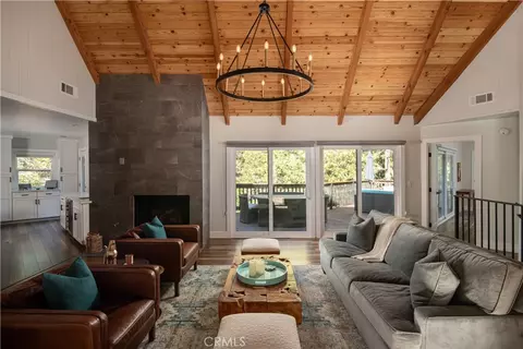 Living - 853 Golf Crse, Lake Arrowhead, CA 92352 photo 1 of 5