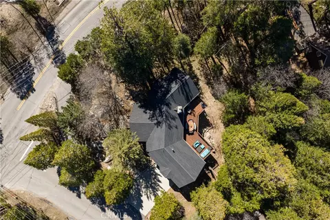 View/Area - 853 Golf Crse, Lake Arrowhead, CA 92352 photo 2 of 2