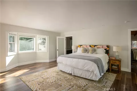 Bedroom - 853 Golf Crse, Lake Arrowhead, CA 92352 photo 1 of 4