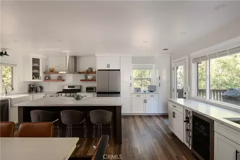 Kitchen - 853 Golf Crse, Lake Arrowhead, CA 92352 photo 1 of 2