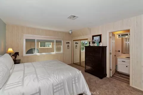 Bedroom - 28065 Peninsula N, Lake Arrowhead, CA 92352 photo 1 of 6