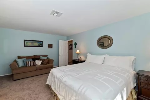 Bedroom - 28065 Peninsula N, Lake Arrowhead, CA 92352 photo 3 of 6