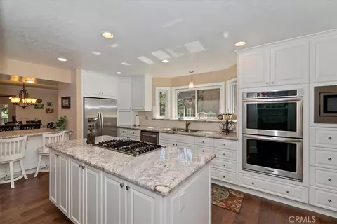 Kitchen - 28065 Peninsula N, Lake Arrowhead, CA 92352 photo 2 of 4