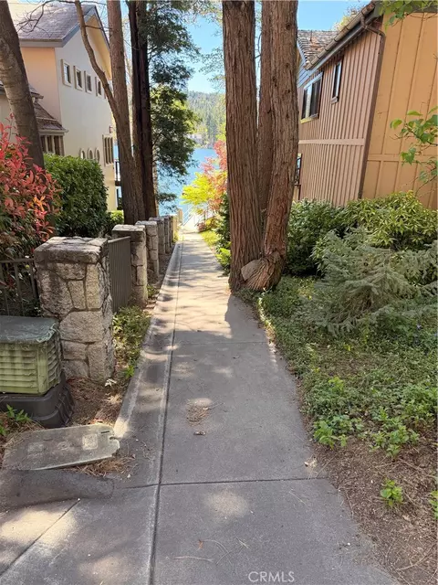 Exterior - 28065 Peninsula N, Lake Arrowhead, CA 92352 photo 9 of 9