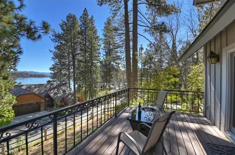 Exterior - 28065 Peninsula N, Lake Arrowhead, CA 92352 photo 7 of 9
