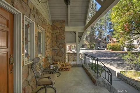 Exterior - 28065 Peninsula N, Lake Arrowhead, CA 92352 photo 4 of 9