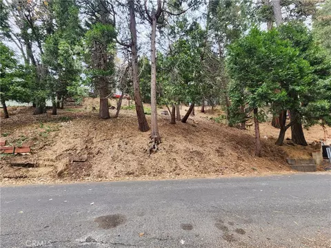 24397 Horst Dr, Crestline, CA 92325 photo 6