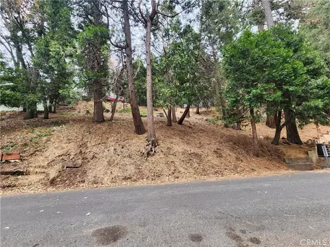 24397 Horst Dr, Crestline, CA 92325 photo 7