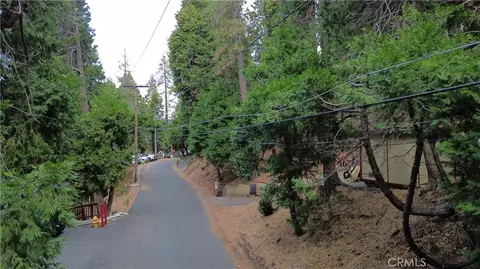 24397 Horst Dr, Crestline, CA 92325 photo 16