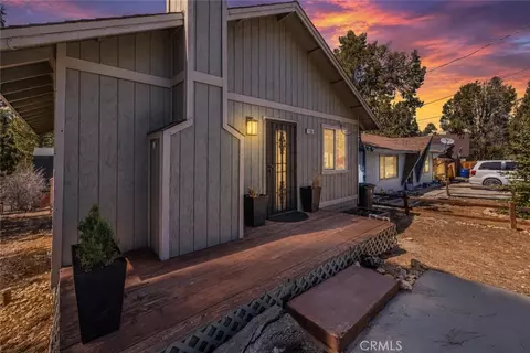 196 Sunset Ln, Sugarloaf, CA 92386