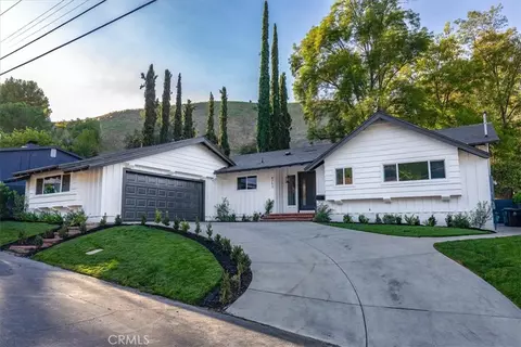 4793 Excelente Dr, Woodland Hills, CA 91364