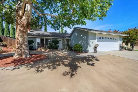 2078 Woodlawn, Corona, CA 92882