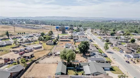 View/Area - 3696 Bluff St, Norco, CA 92860 photo 3 of 6