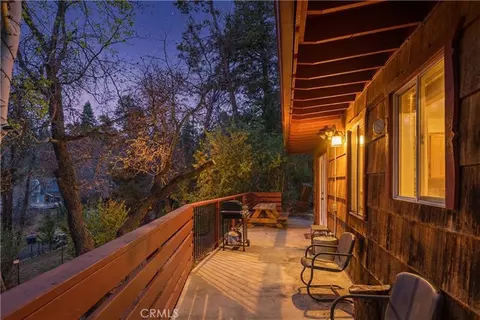 746 Villa Grove Ave, Big Bear City, CA 92314