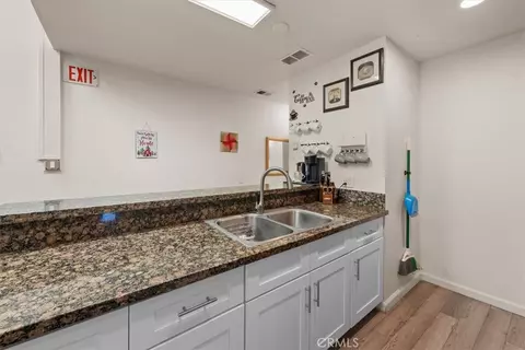 Kitchen - 760 Blue Jay #26, Big Bear Lake, CA 92315 photo 2 of 5
