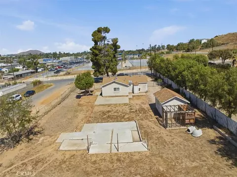 View/Area - 936 2nd, Norco, CA 92860 photo 9 of 12