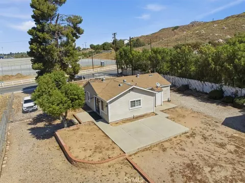 View/Area - 936 2nd, Norco, CA 92860 photo 1 of 12