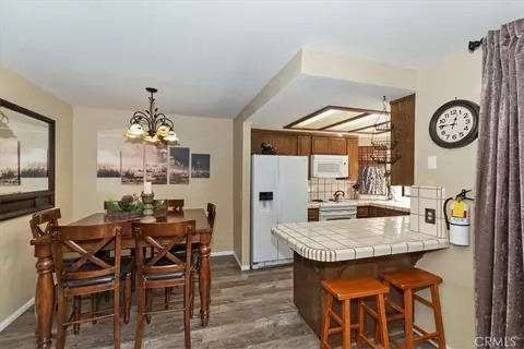 Dining - 569 Summit Blvd #6, Big Bear Lake, CA 92315 photo 3 of 3
