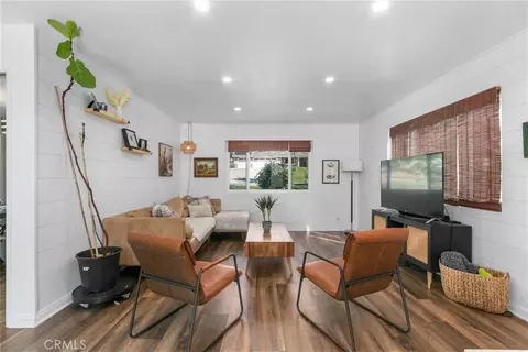 Living - 11758 Grant St, Yucaipa, CA 92399 photo 2 of 6