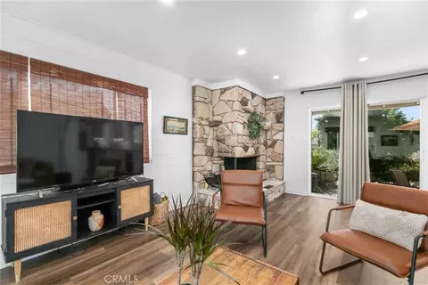 Living - 11758 Grant St, Yucaipa, CA 92399 photo 4 of 6