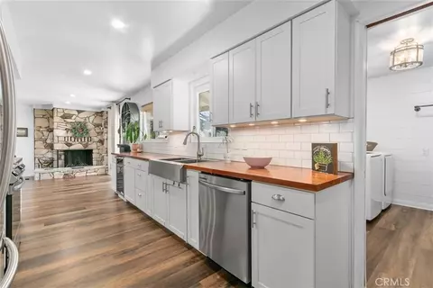Kitchen - 11758 Grant St, Yucaipa, CA 92399 photo 5 of 5