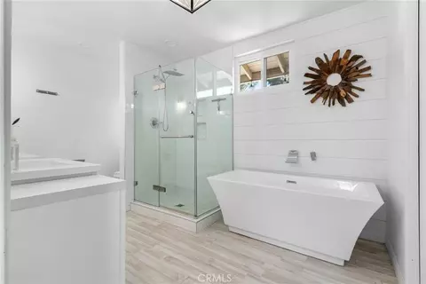 Bath - 11758 Grant St, Yucaipa, CA 92399 photo 1 of 4