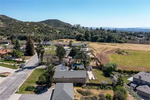 View/Area - 11758 Grant St, Yucaipa, CA 92399 photo 4 of 8