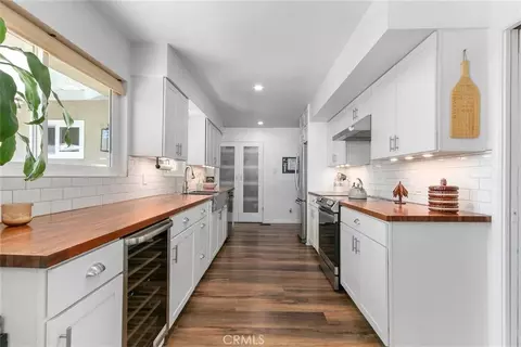 Kitchen - 11758 Grant St, Yucaipa, CA 92399 photo 2 of 5