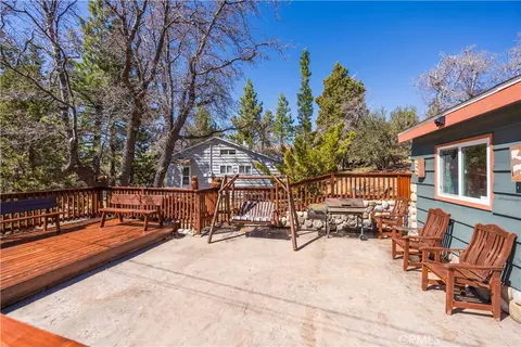 Exterior - 43656 Ridge Crst, Big Bear Lake, CA 92315 photo 6 of 8