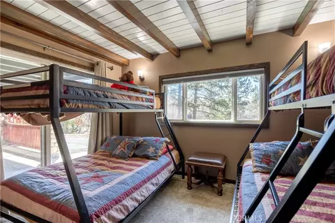 Bedroom - 43656 Ridge Crst, Big Bear Lake, CA 92315 photo 4 of 8