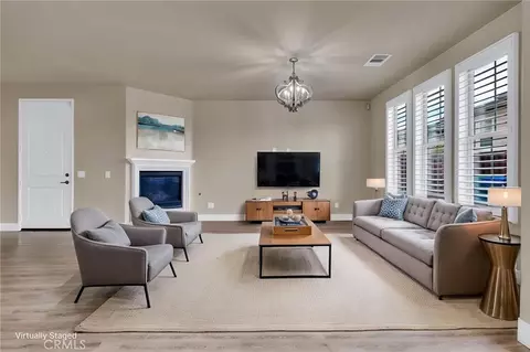 3301 Terrace Rdg, Long Beach, CA 90804