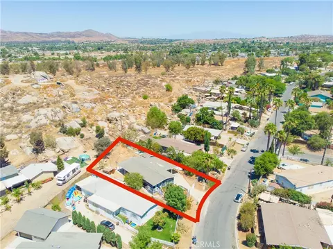 700 Shawnee Rd, Perris, CA 92570 photo 31