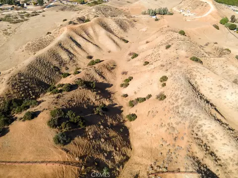 0 0, Redlands, CA 92373 photo 3