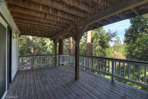Exterior - 24048 Altdorf Dr, Crestline, CA 92325 photo 6 of 9