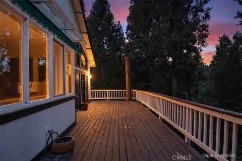 Exterior - 24048 Altdorf Dr, Crestline, CA 92325 photo 2 of 9