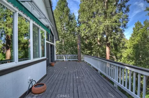 Exterior - 24048 Altdorf Dr, Crestline, CA 92325 photo 4 of 9
