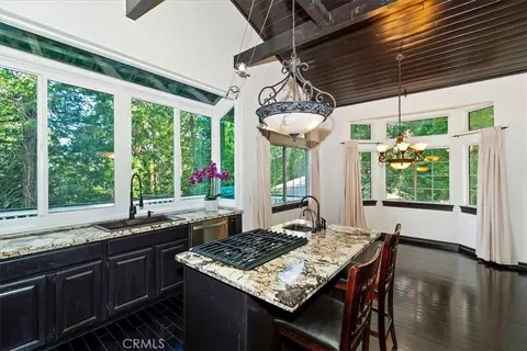 Kitchen - 24048 Altdorf Dr, Crestline, CA 92325 photo 2 of 5