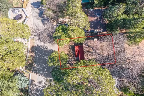 View/Area - 23915 Wildwood, Crestline, CA 92325 photo 2 of 2