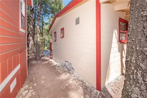 Exterior - 23915 Wildwood, Crestline, CA 92325 photo 10 of 12