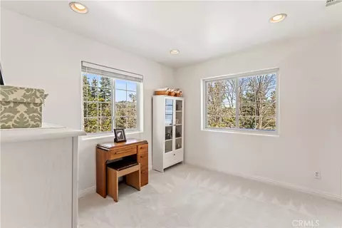 Bedroom - 197 Massive Rd, Lake Arrowhead, CA 92352 photo 8 of 14