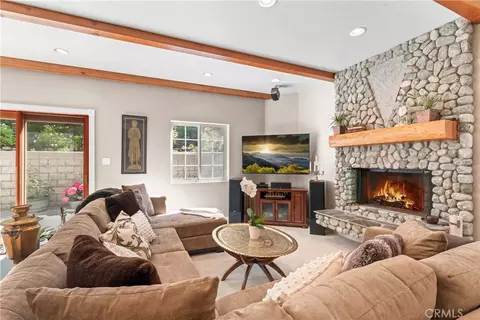 197 Massive Rd, Lake Arrowhead, CA 92352