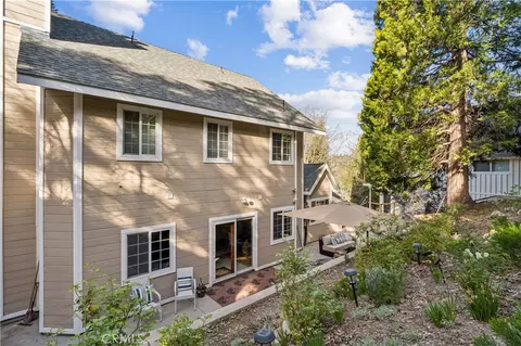 Exterior - 197 Massive Rd, Lake Arrowhead, CA 92352 photo 5 of 13