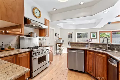 Kitchen - 197 Massive Rd, Lake Arrowhead, CA 92352 photo 4 of 11