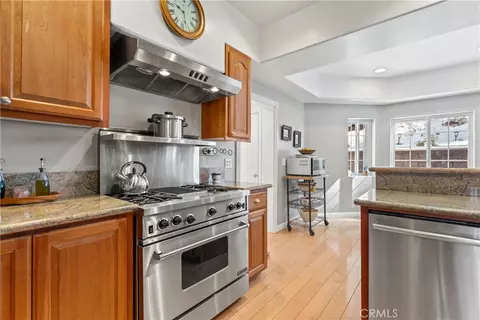 Kitchen - 197 Massive Rd, Lake Arrowhead, CA 92352 photo 3 of 11
