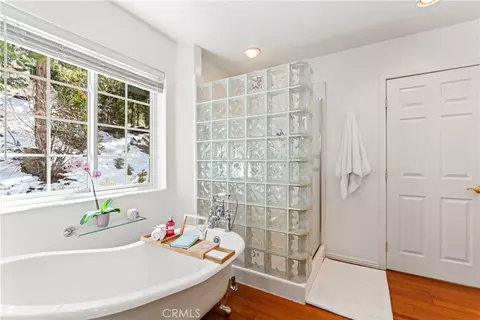 Bath - 197 Massive Rd, Lake Arrowhead, CA 92352 photo 6 of 8