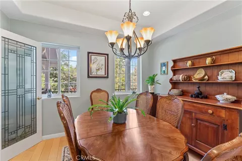 Dining - 197 Massive Rd, Lake Arrowhead, CA 92352 photo 2 of 5