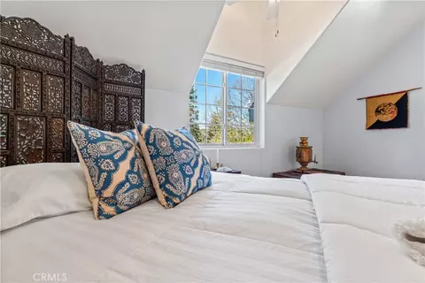 Bedroom - 197 Massive Rd, Lake Arrowhead, CA 92352 photo 5 of 14