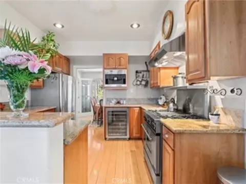 Kitchen - 197 Massive Rd, Lake Arrowhead, CA 92352 photo 2 of 5