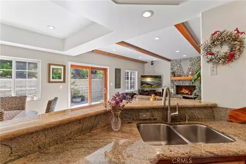 Kitchen - 197 Massive Rd, Lake Arrowhead, CA 92352 photo 9 of 11